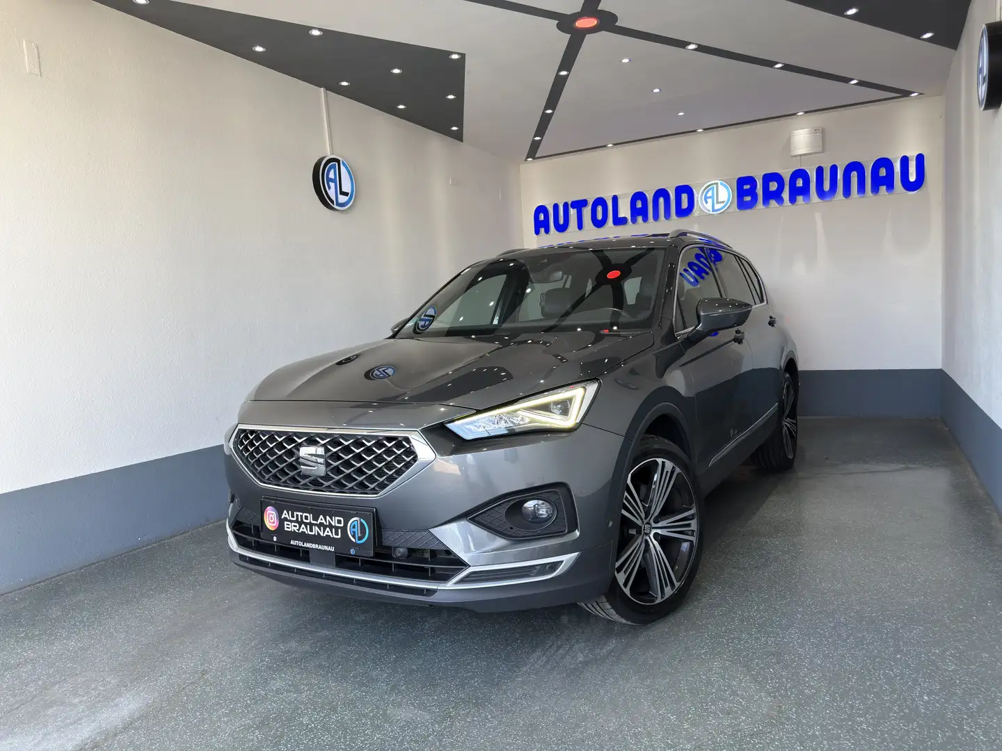 SEAT Tarraco Tarraco 2.0 TDI 4Drive DSG SCR Xcellence Grau - 1