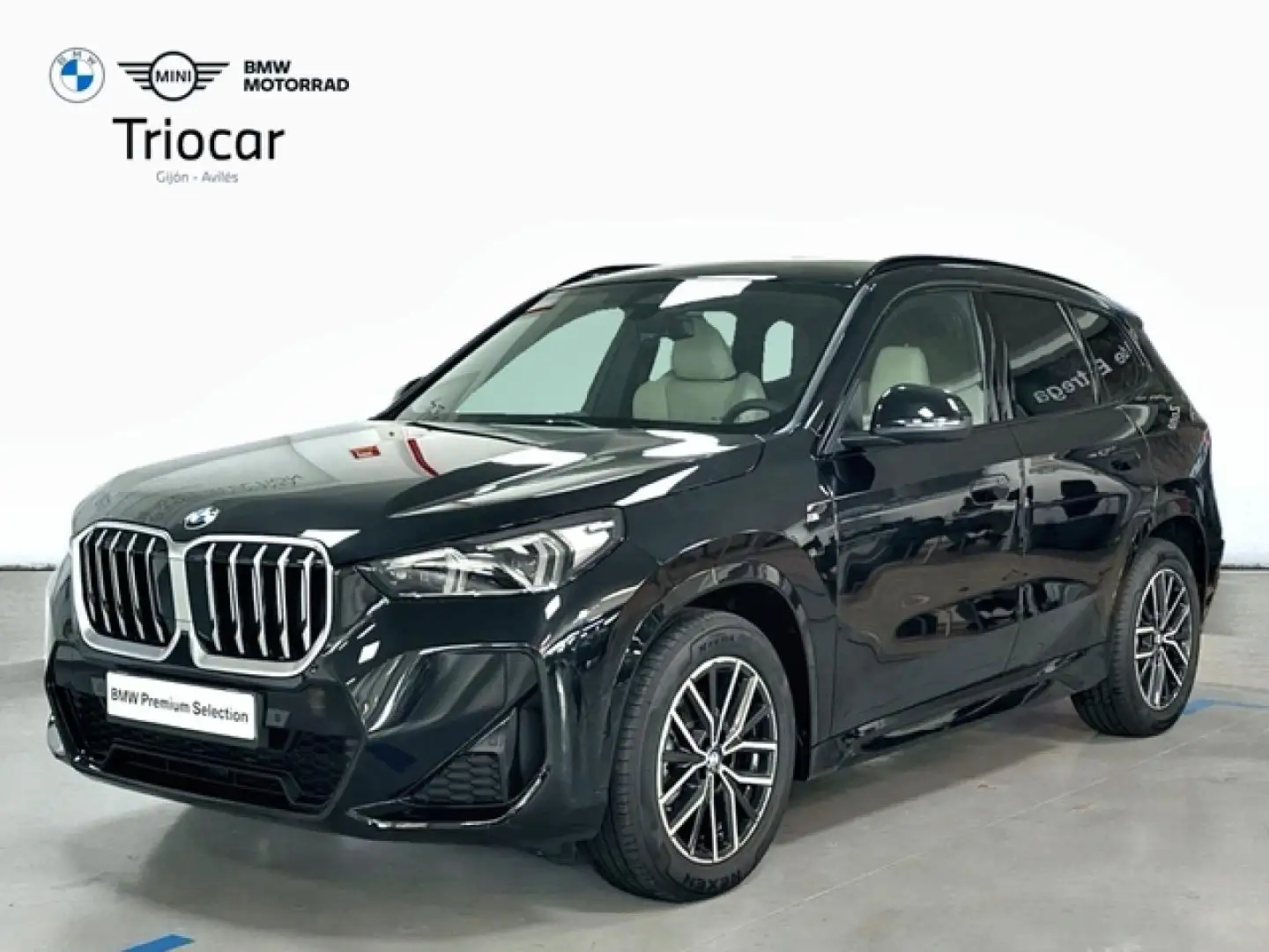 BMW X1 sDrive 20dA Zwart - 1