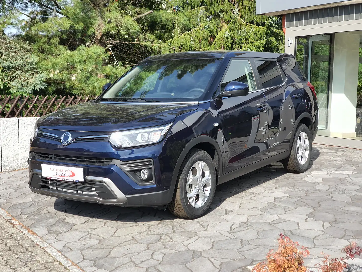 KGM Tivoli Amber Albastru - 1