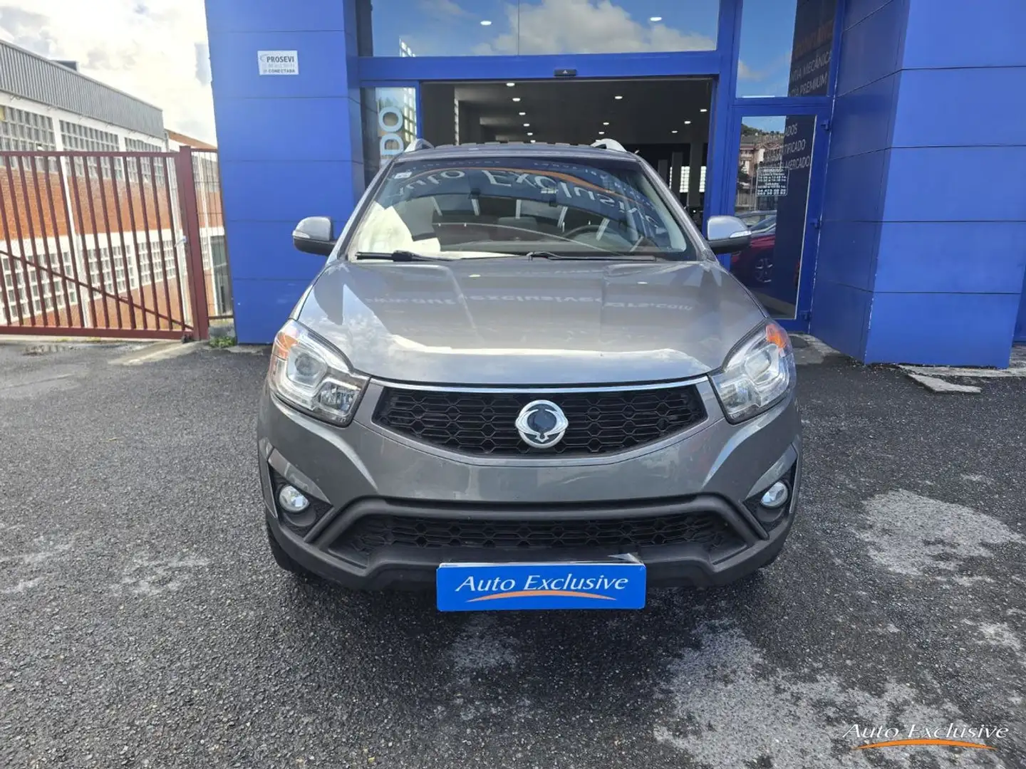 SsangYong Korando D20T Premium 4x2 Gris - 2
