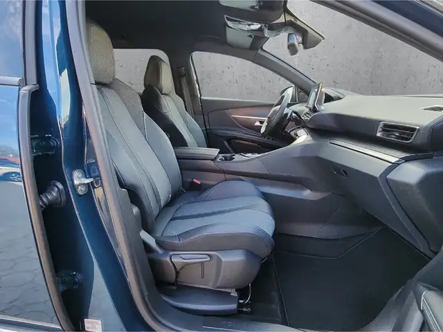 Peugeot 3008 view 13