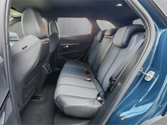Peugeot 3008 view 8