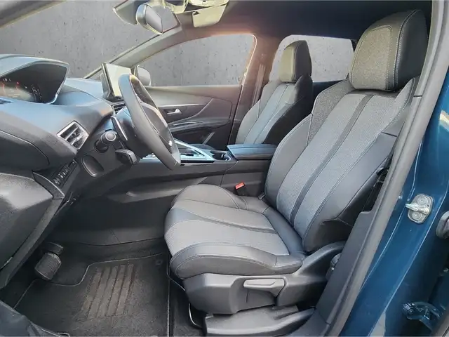 Peugeot 3008 view 9