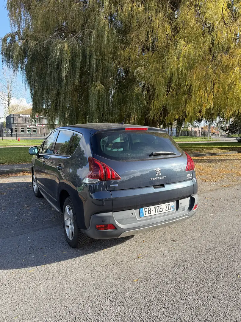 Peugeot 3008 1.6 HDi 16V 110ch FAP Confort Pack - 2