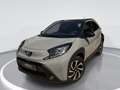 Toyota Aygo X Teamplayer/SH/Khaki/Bi-Tone/Apple+Android Grau - thumbnail 1