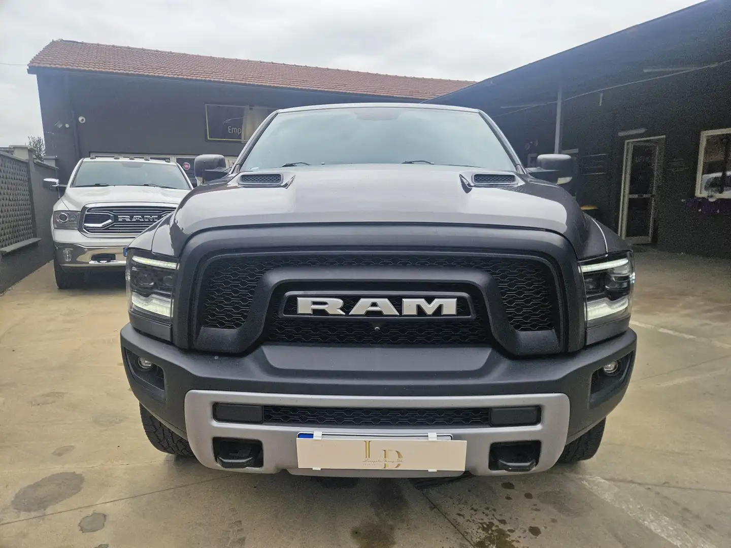 Dodge RAM Ram 1500 5.7 V8/REBEL/VENDUTA/GANCIO 35Q/GPL PRINS Gris - 2