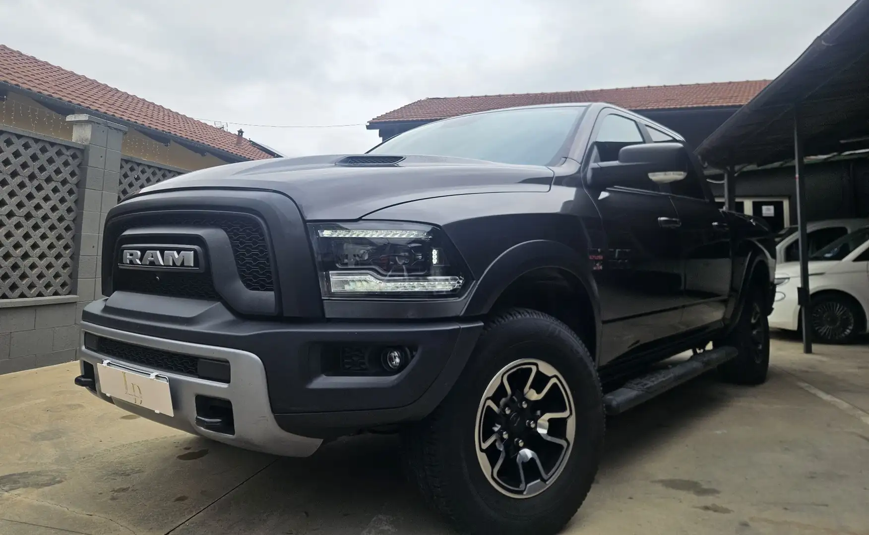 Dodge RAM Ram 1500 5.7 V8/REBEL/VENDUTA/GANCIO 35Q/GPL PRINS Gris - 1