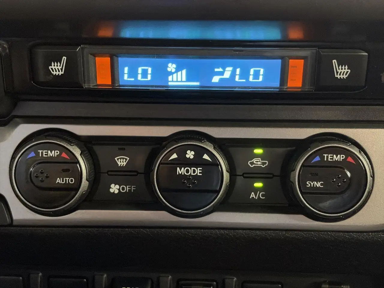 Toyota Tacoma снимка Toyota Tacoma
