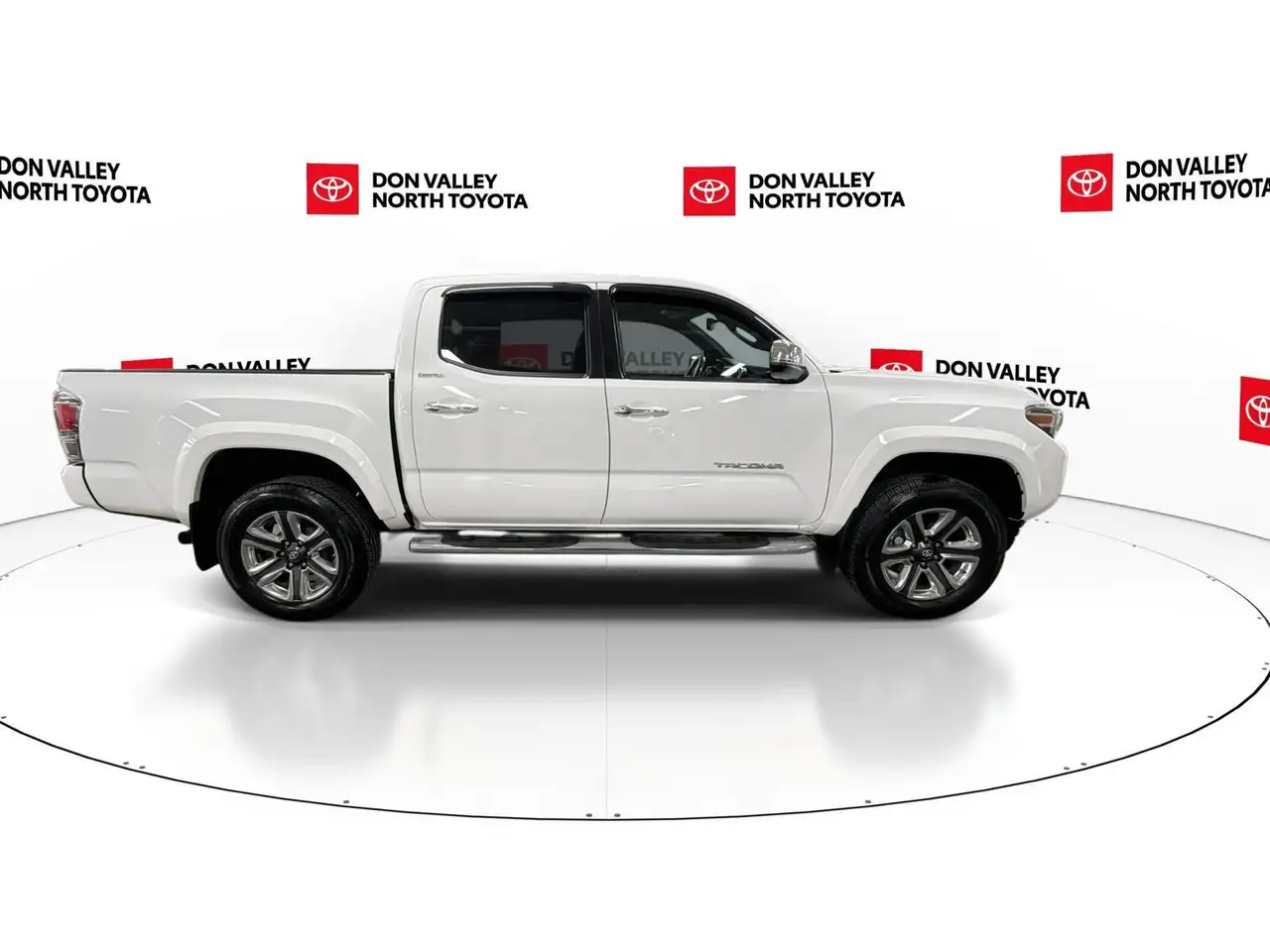 Toyota Tacoma снимка Toyota Tacoma
