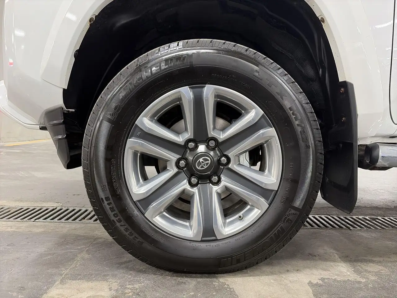 Toyota Tacoma снимка Toyota Tacoma