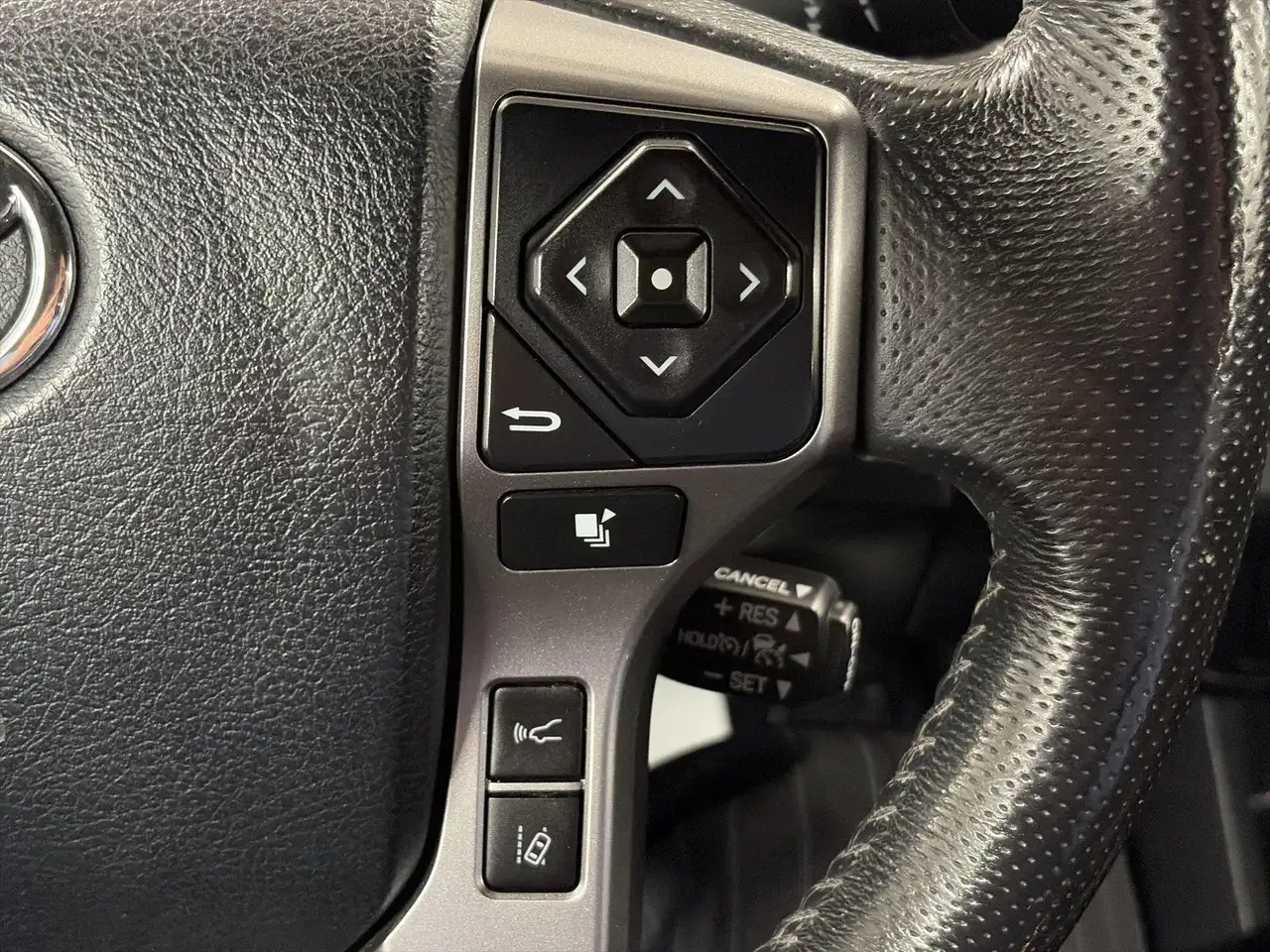 Toyota Tacoma снимка Toyota Tacoma