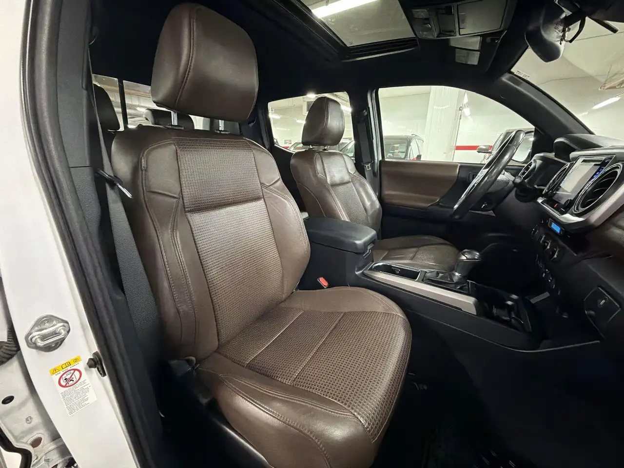 Toyota Tacoma снимка Toyota Tacoma