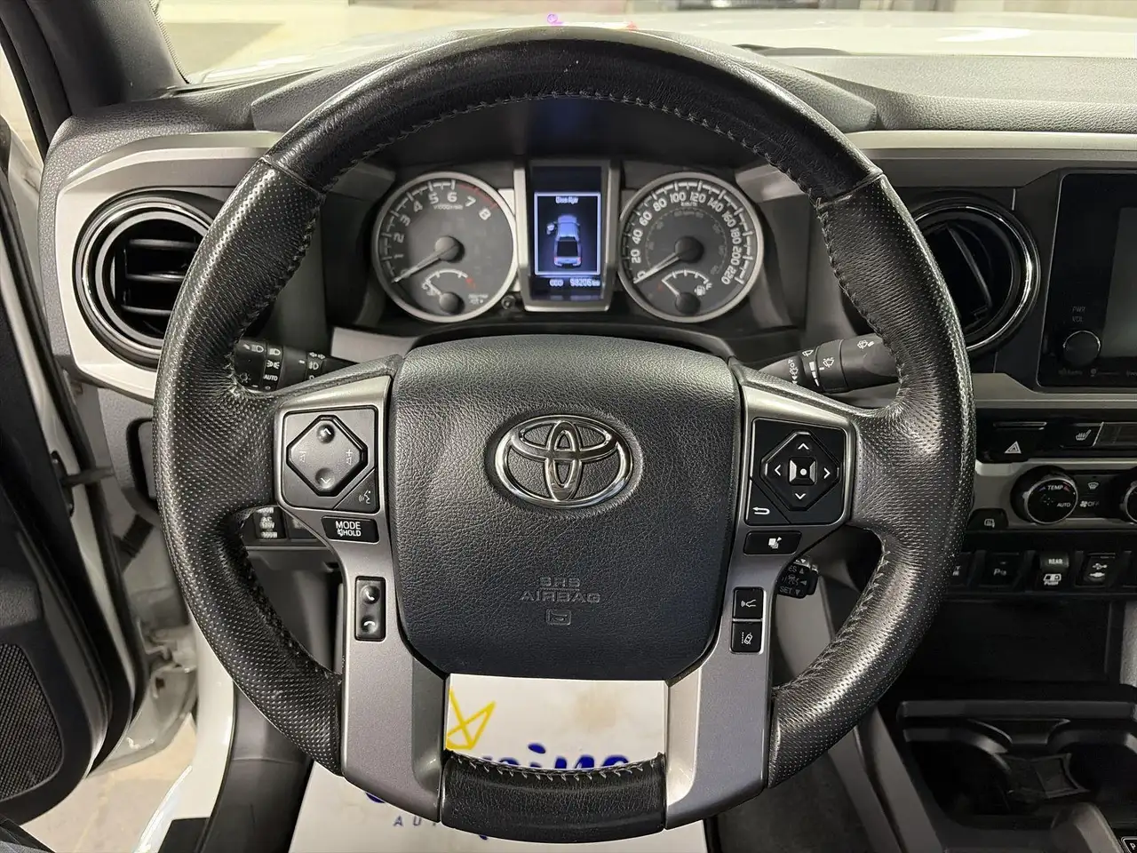 Toyota Tacoma снимка Toyota Tacoma