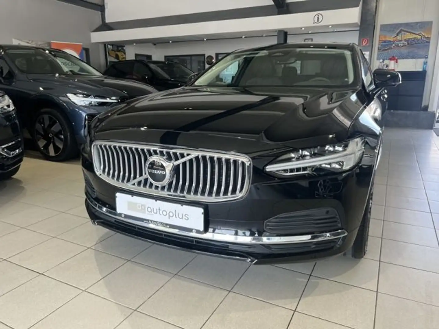 Volvo S90 T8 Ultimate Bright Recharge AWD 360° HeadUp Schwarz - 2