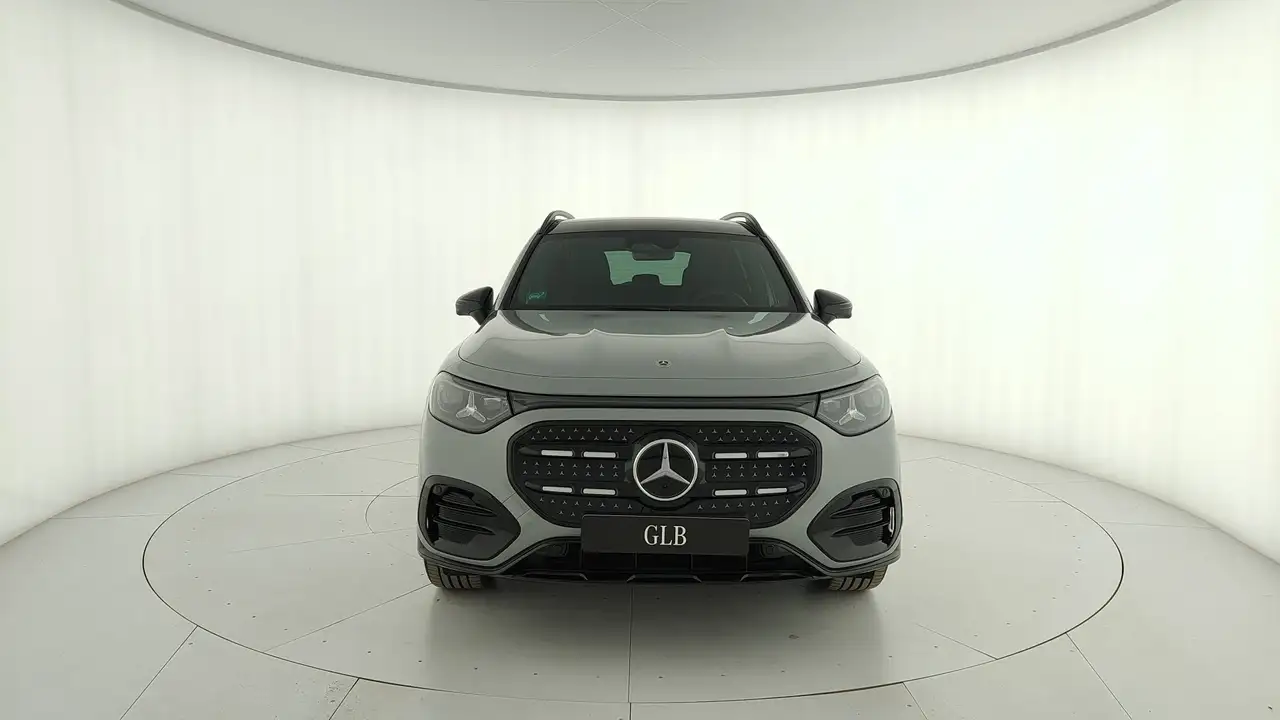 Mercedes-Benz GLB 2026