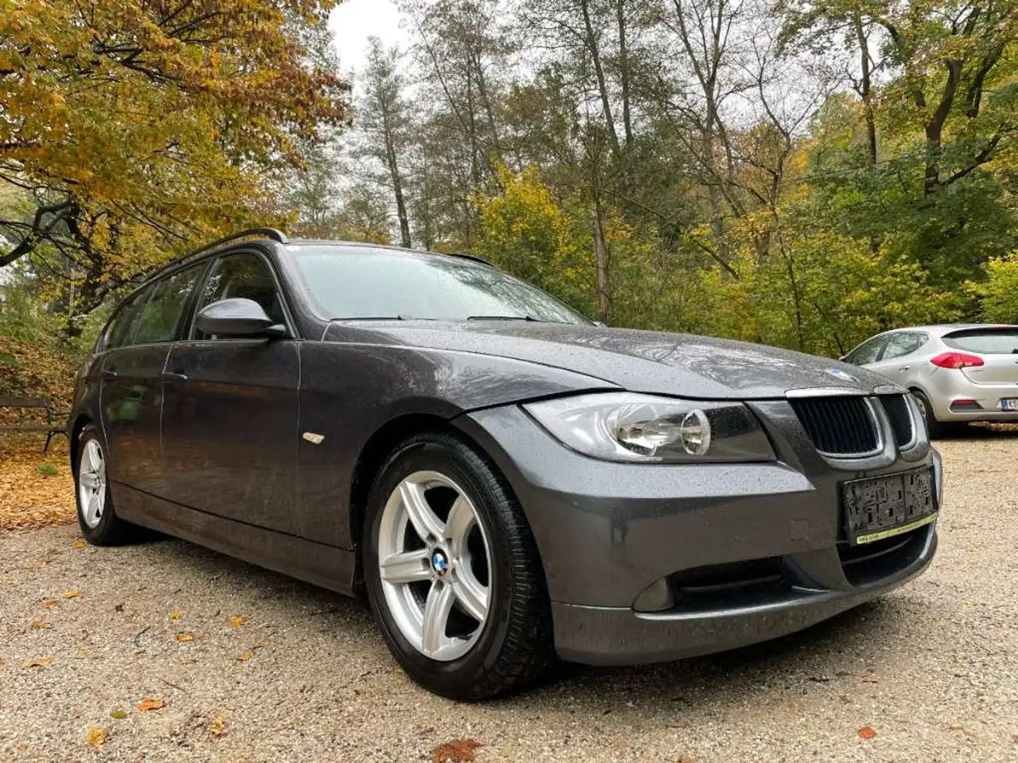 BMW 318 318d Touring Grau - 1