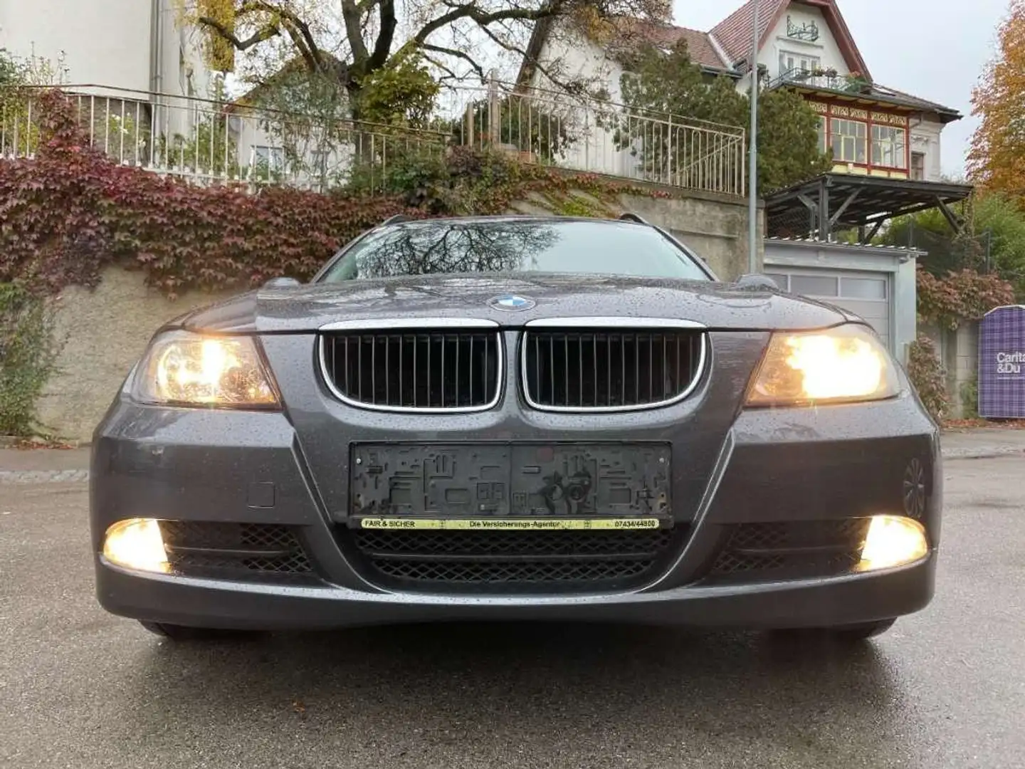 BMW 318 318d Touring Grau - 2