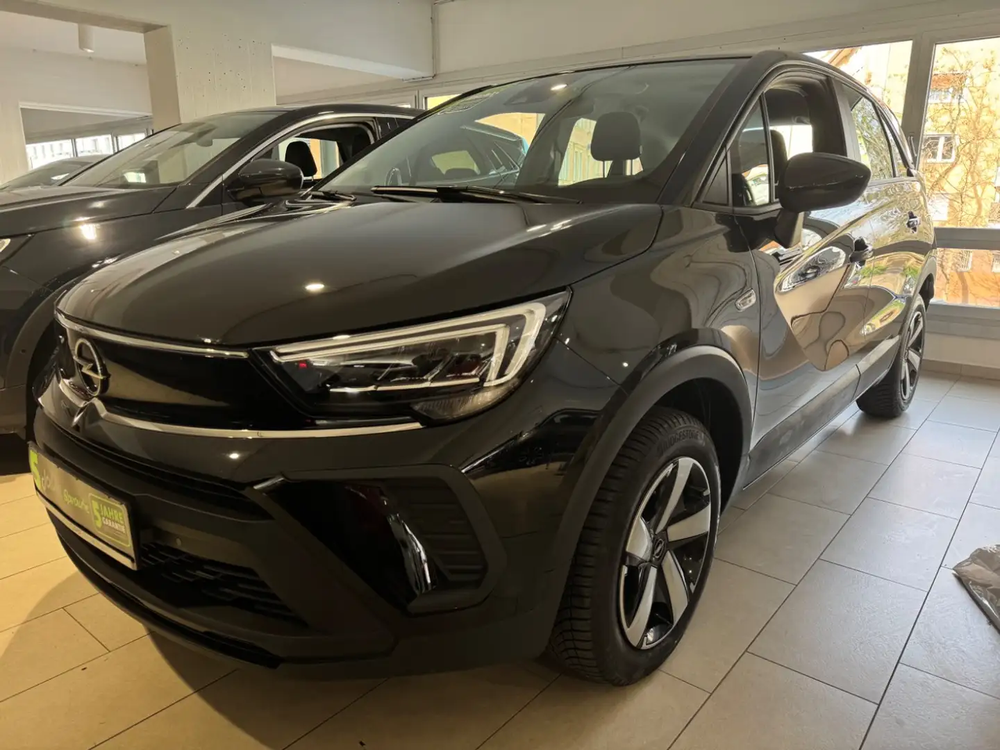 Opel Crossland 1.2 Turbo Enjoy *8-FACH* SpurH KAM Navi Schwarz - 2
