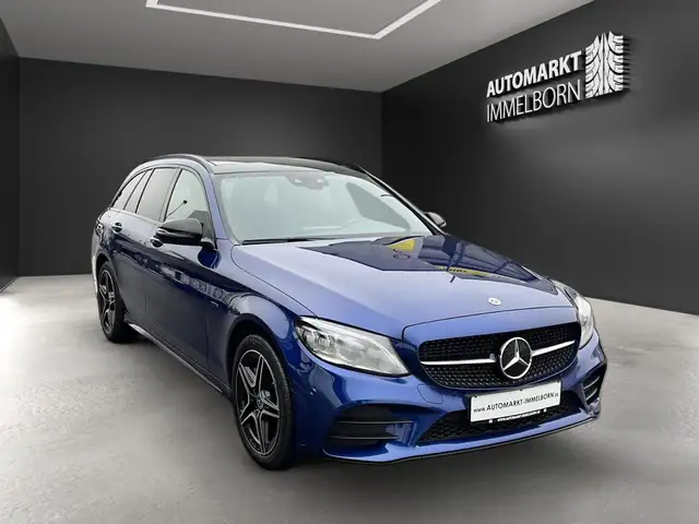 Mercedes-Benz 300 view 4