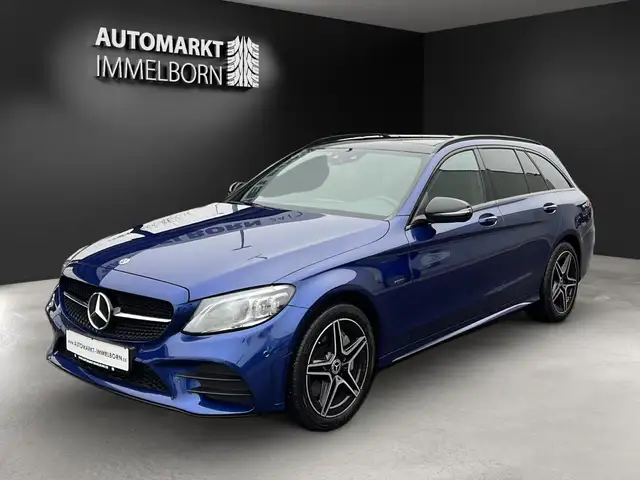 Mercedes-Benz 300 view 3