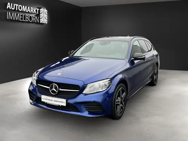 Mercedes-Benz 300 view 2