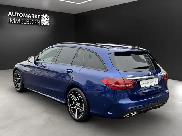 Mercedes-Benz 300 view 7