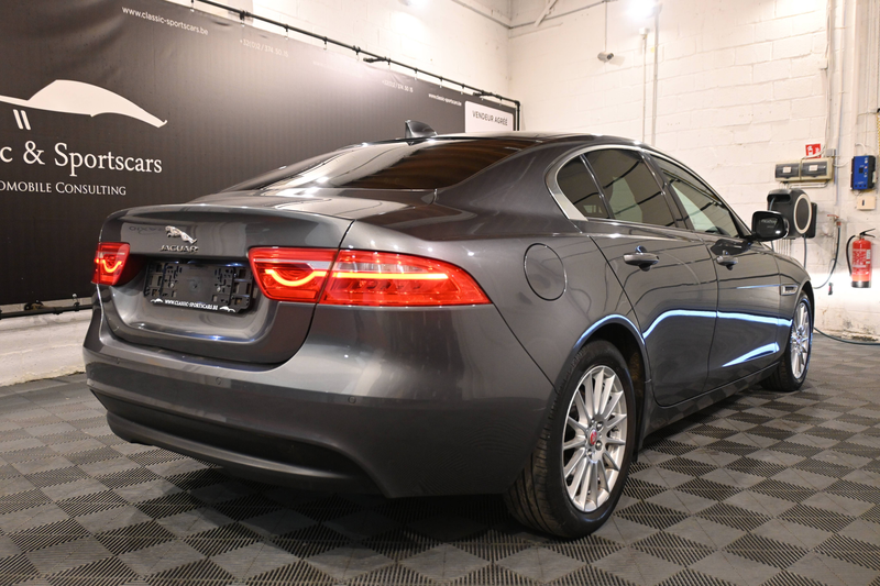Jaguar XE XE 2.0 D E-Performance EURO 6b / CAMERA / GPS NAVIGATION / PDC !! — photo 6