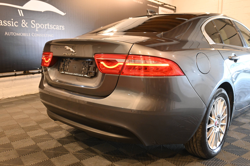 Jaguar XE XE 2.0 D E-Performance EURO 6b / CAMERA / GPS NAVIGATION / PDC !! — photo 7