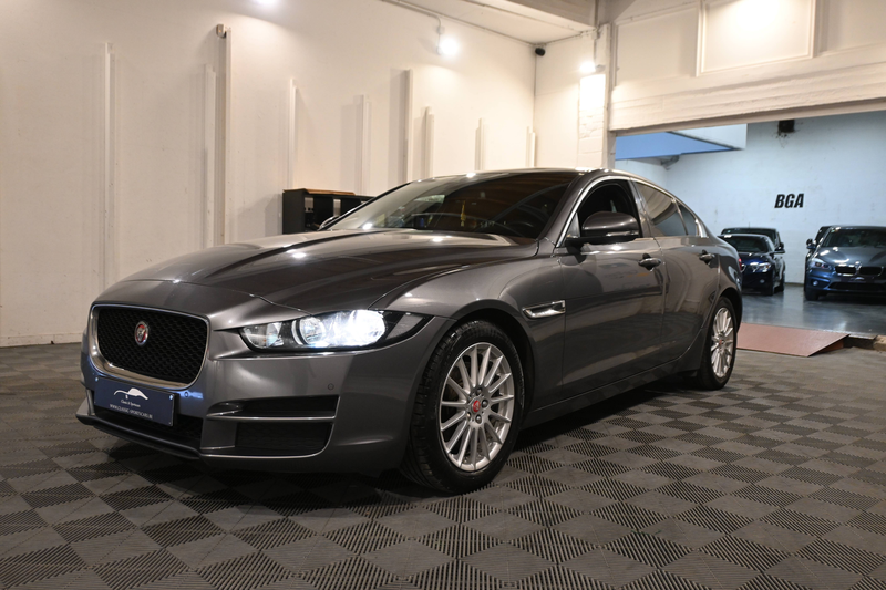 Jaguar XE XE 2.0 D E-Performance EURO 6b / CAMERA / GPS NAVIGATION / PDC !! — photo 3