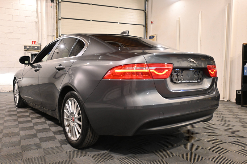 Jaguar XE XE 2.0 D E-Performance EURO 6b / CAMERA / GPS NAVIGATION / PDC !! — photo 5