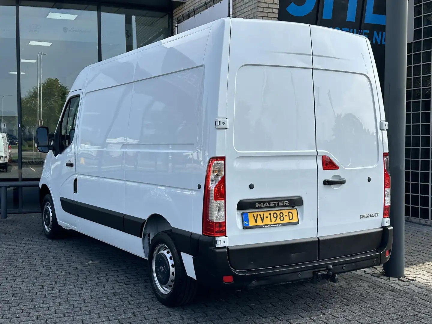 Renault Master T33 2.3 dCi L2H2*3-PERS*CAMERA*HAAK*2500KG.TRGW* Wit - 2