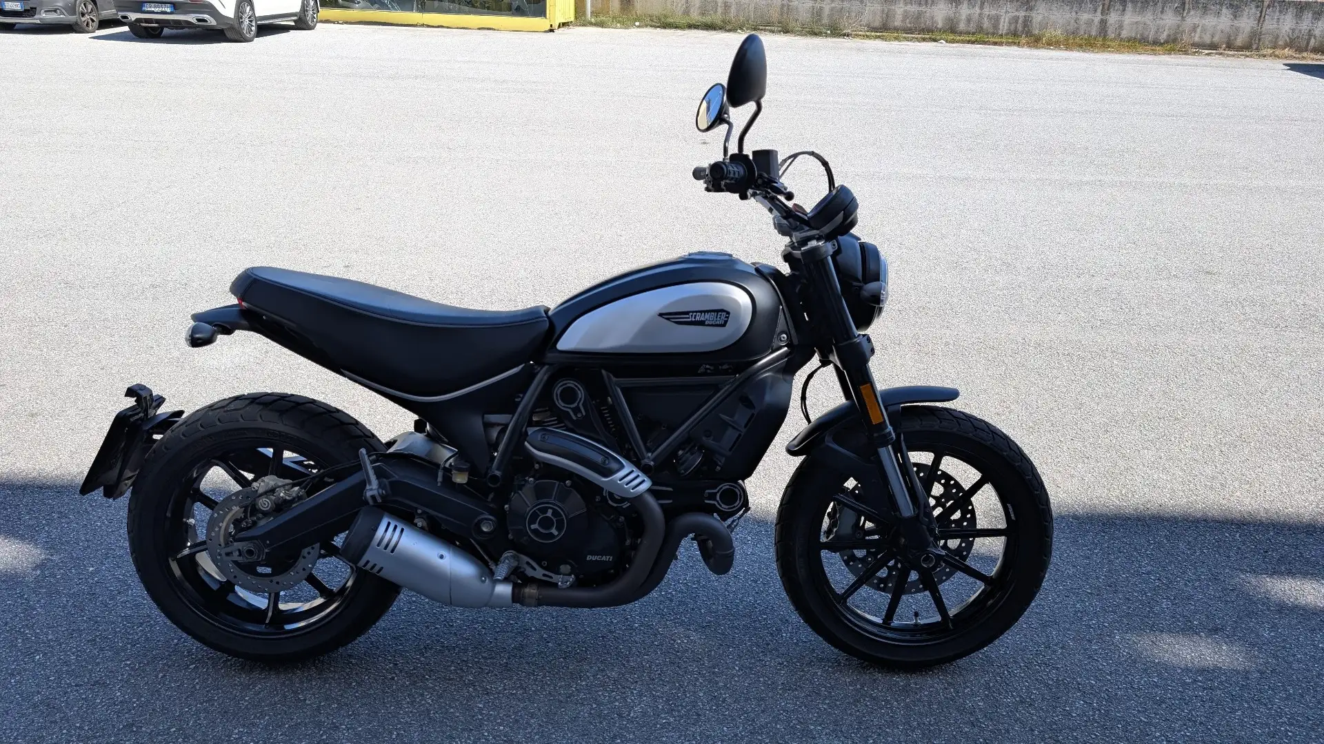 Ducati Scrambler ICON DARK Negru - 1