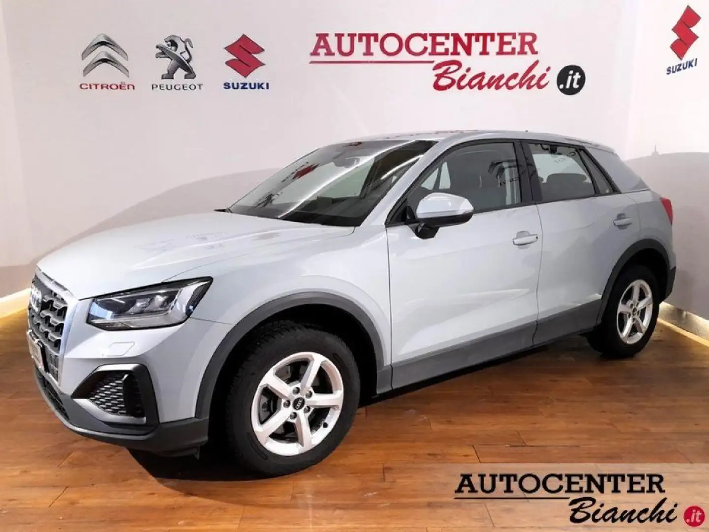 Audi Q2 35 TDI S tronic Business Arancione - 1
