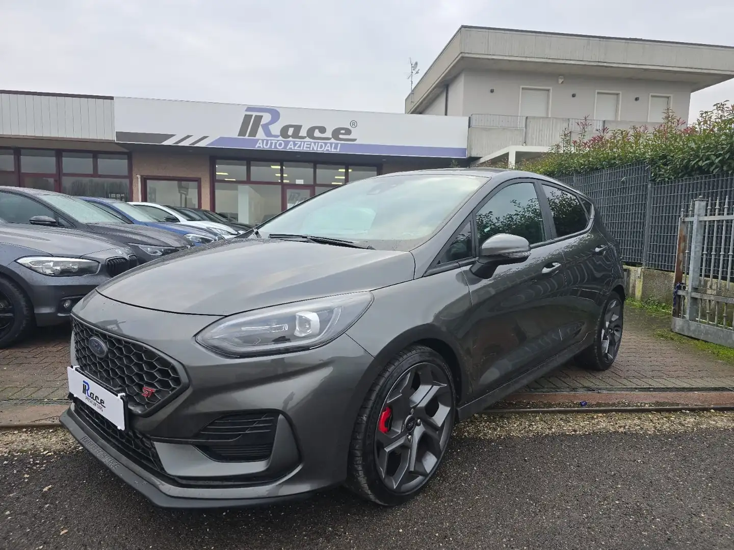 Ford Fiesta ST PERFORMANCE RESTYLING VARI COLORI DISPONIBILI Gris - 1