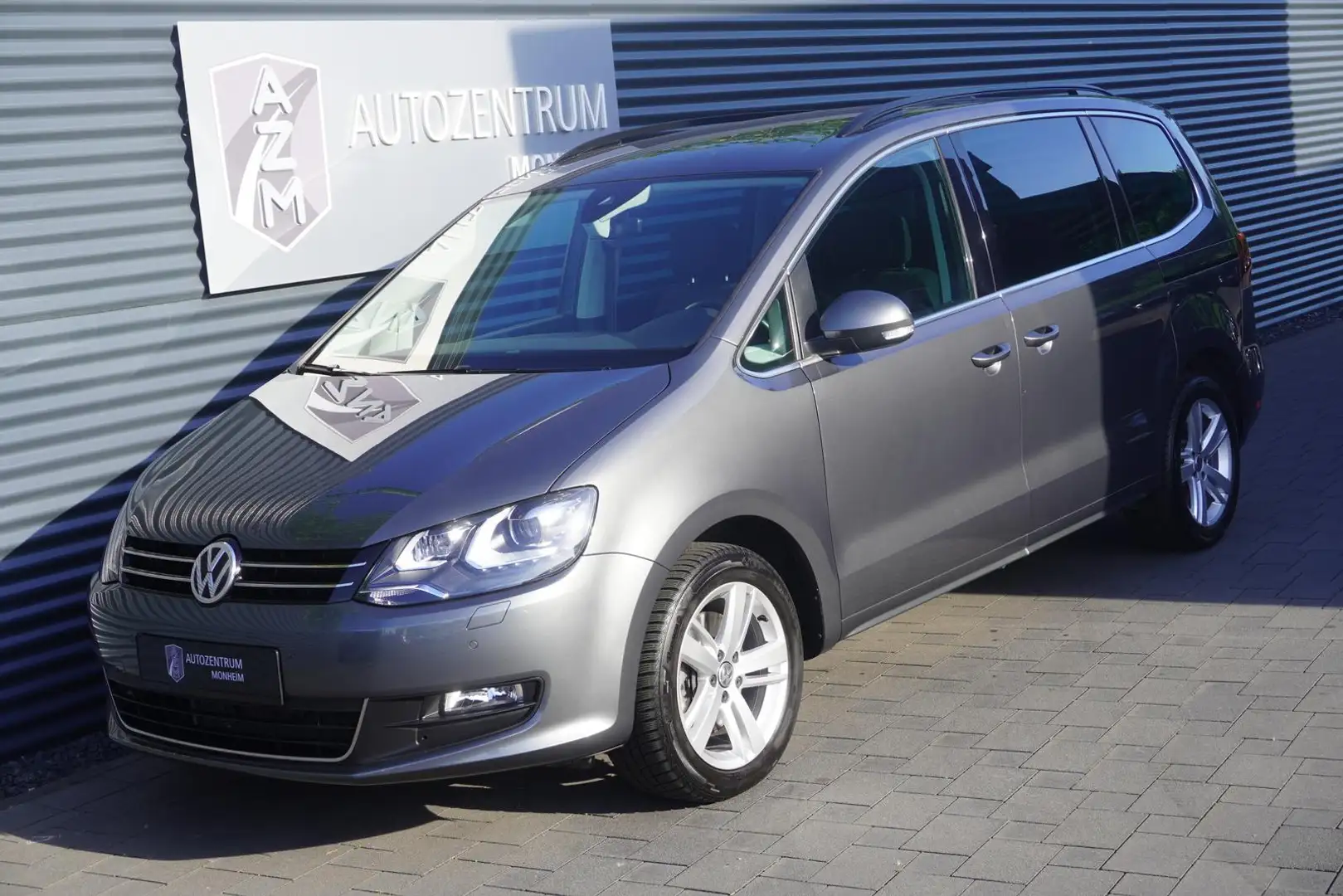 Volkswagen Sharan 1.4 TSI DSG |COMFORTLINE|7-SITZER|KAMERA| Grau - 2