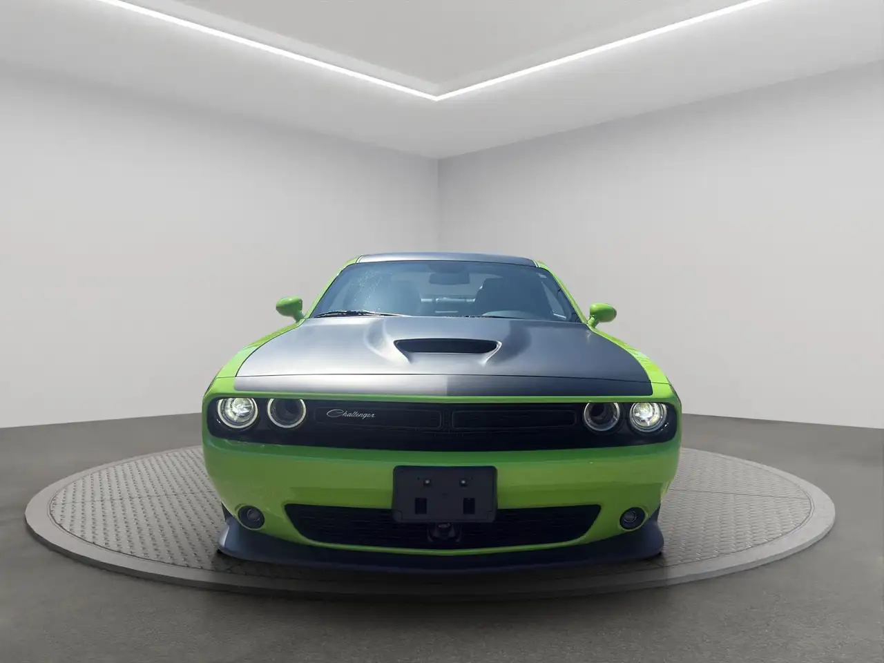 Dodge Challenger снимка Dodge Challenger