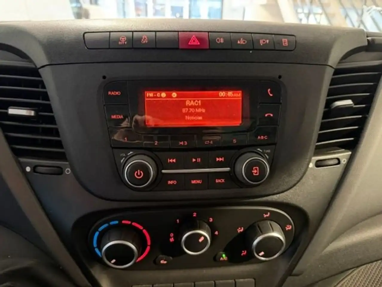 Iveco Model not specified 2023 — фото 15