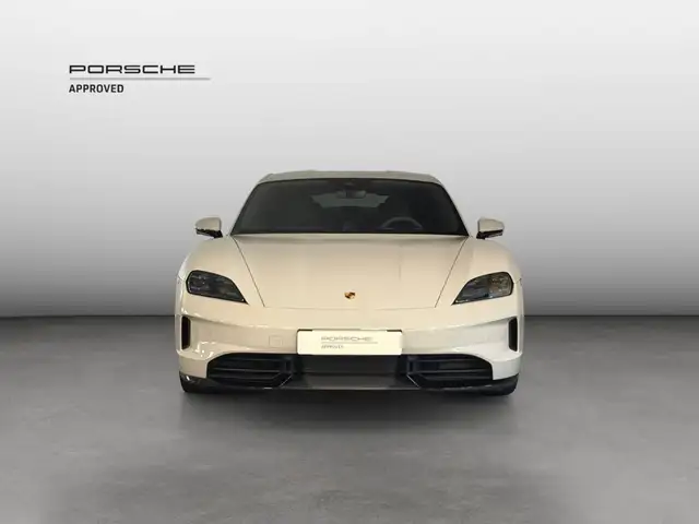 Porsche Taycan view 8