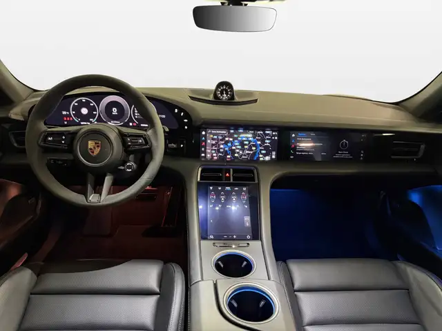 Porsche Taycan view 11