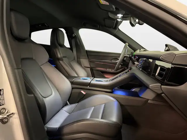 Porsche Taycan view 14