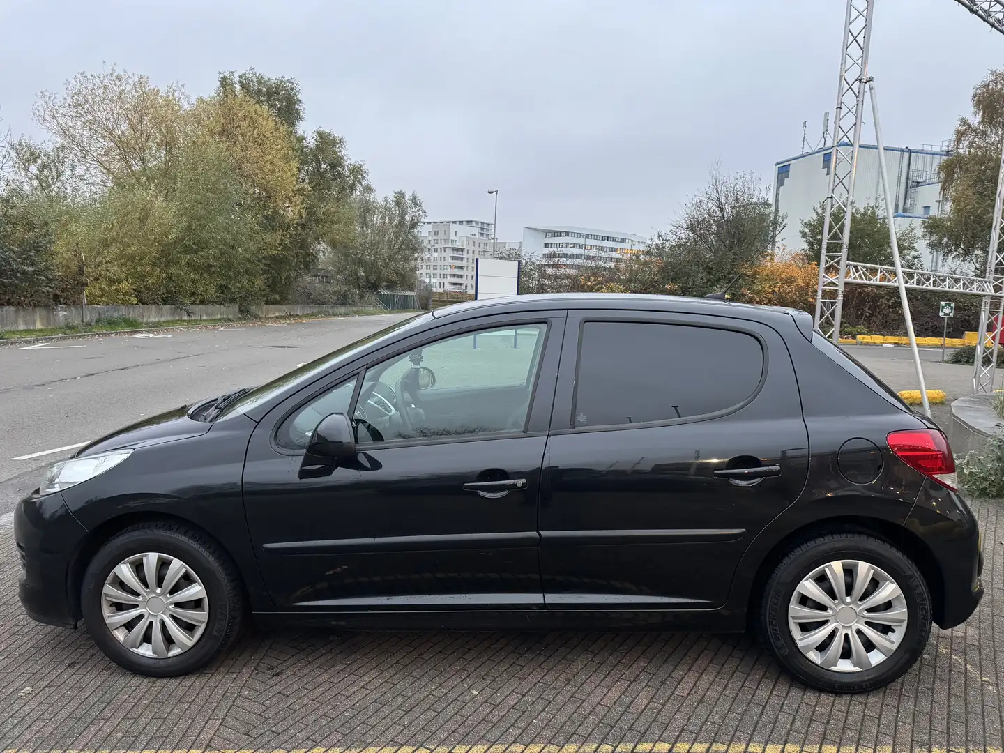 Peugeot 207 SW 1.4i Millesim 200 Noir - 2