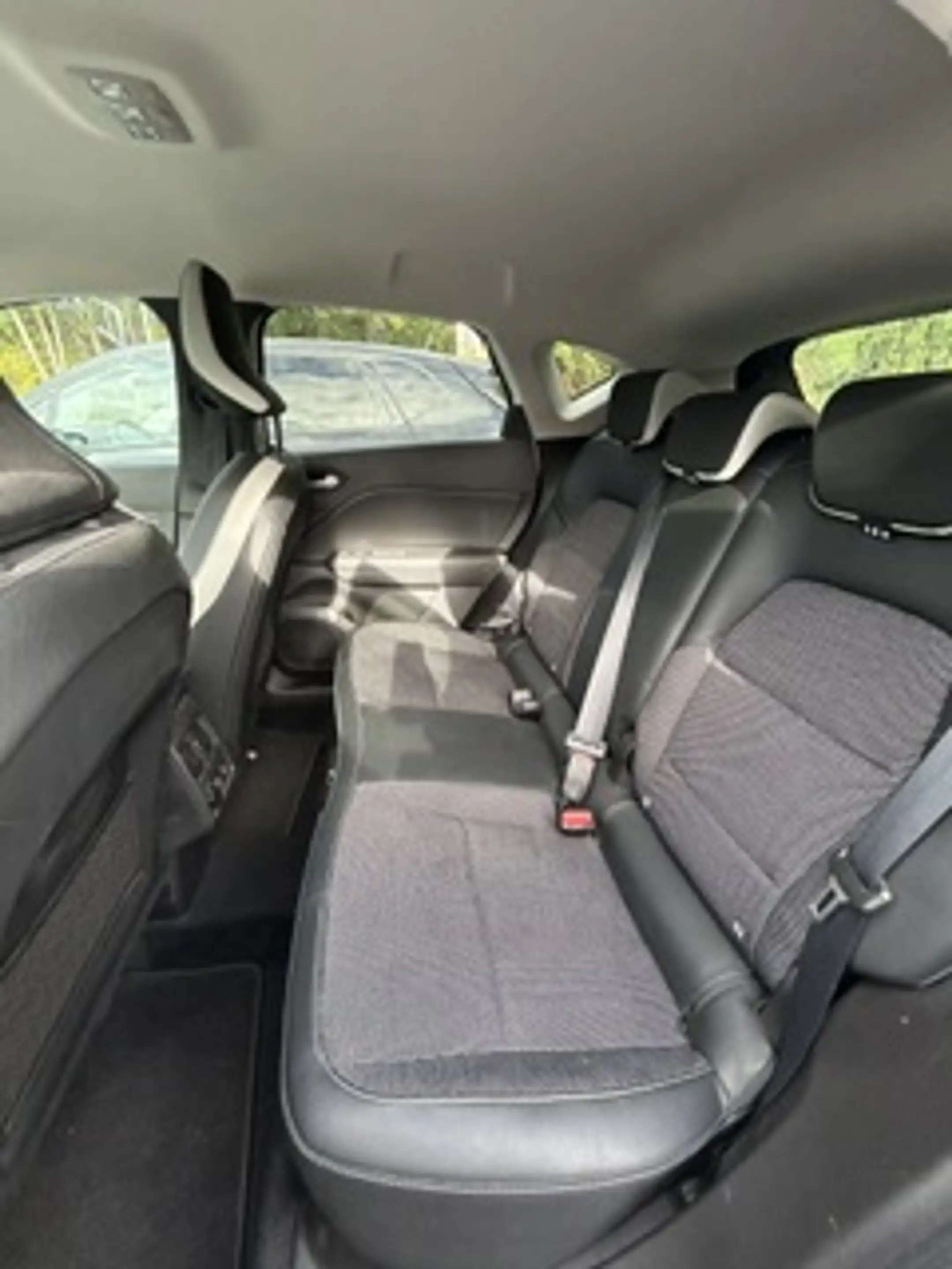 Renault Captur Techno TCe140 AUTOMATIK — photo 11