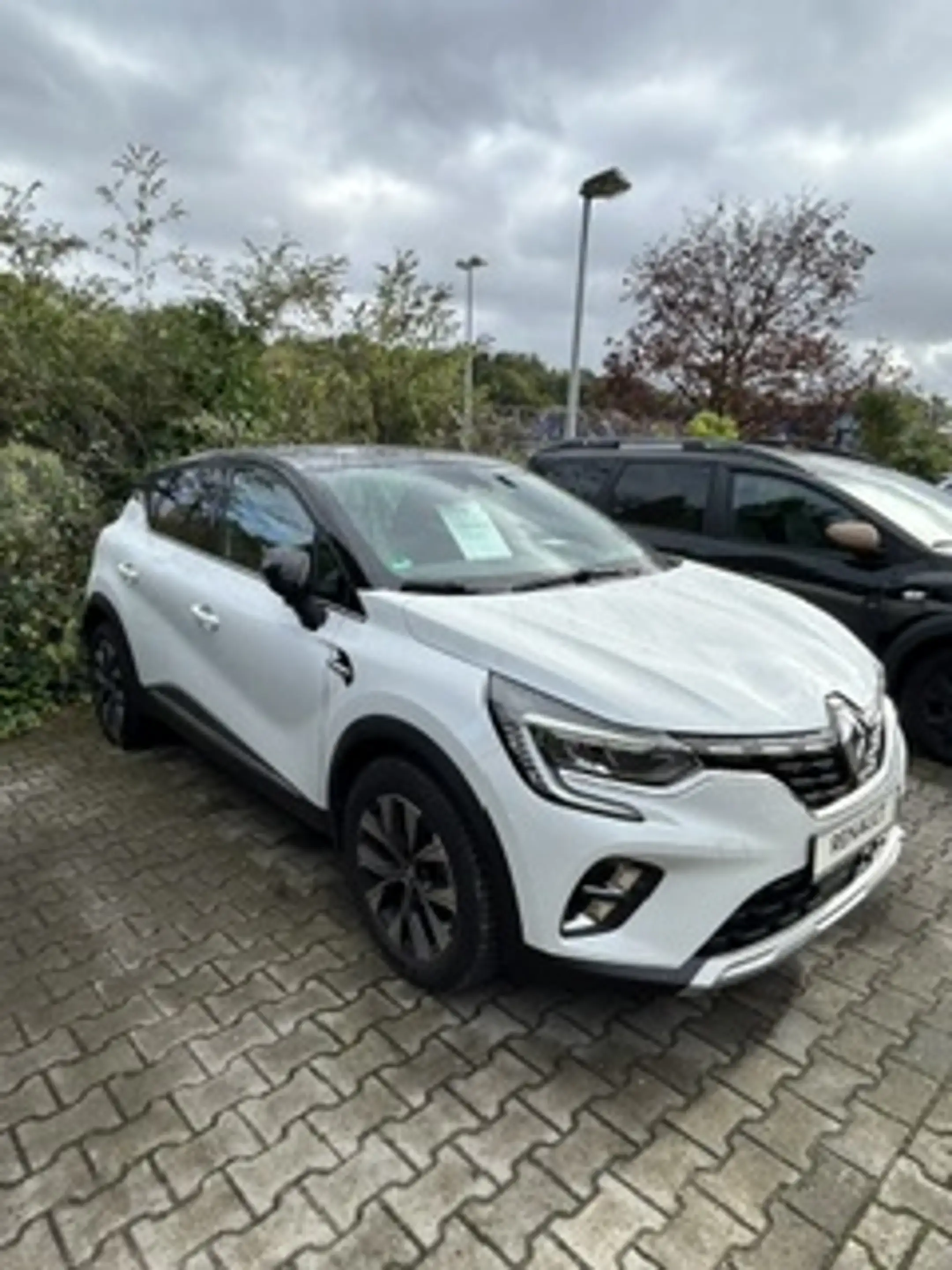 Renault Captur Techno TCe140 AUTOMATIK — photo 2
