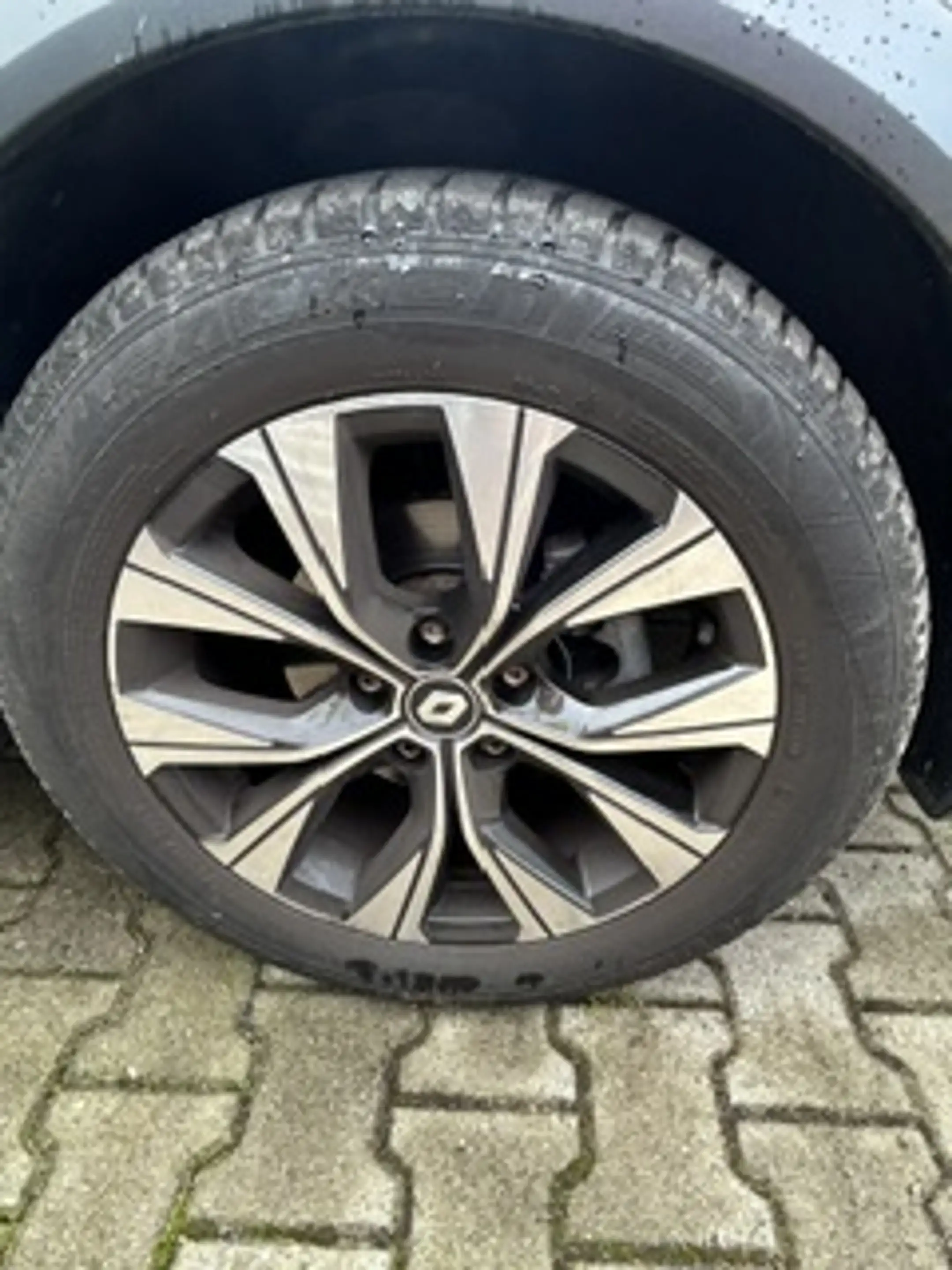 Renault Captur Techno TCe140 AUTOMATIK — photo 12