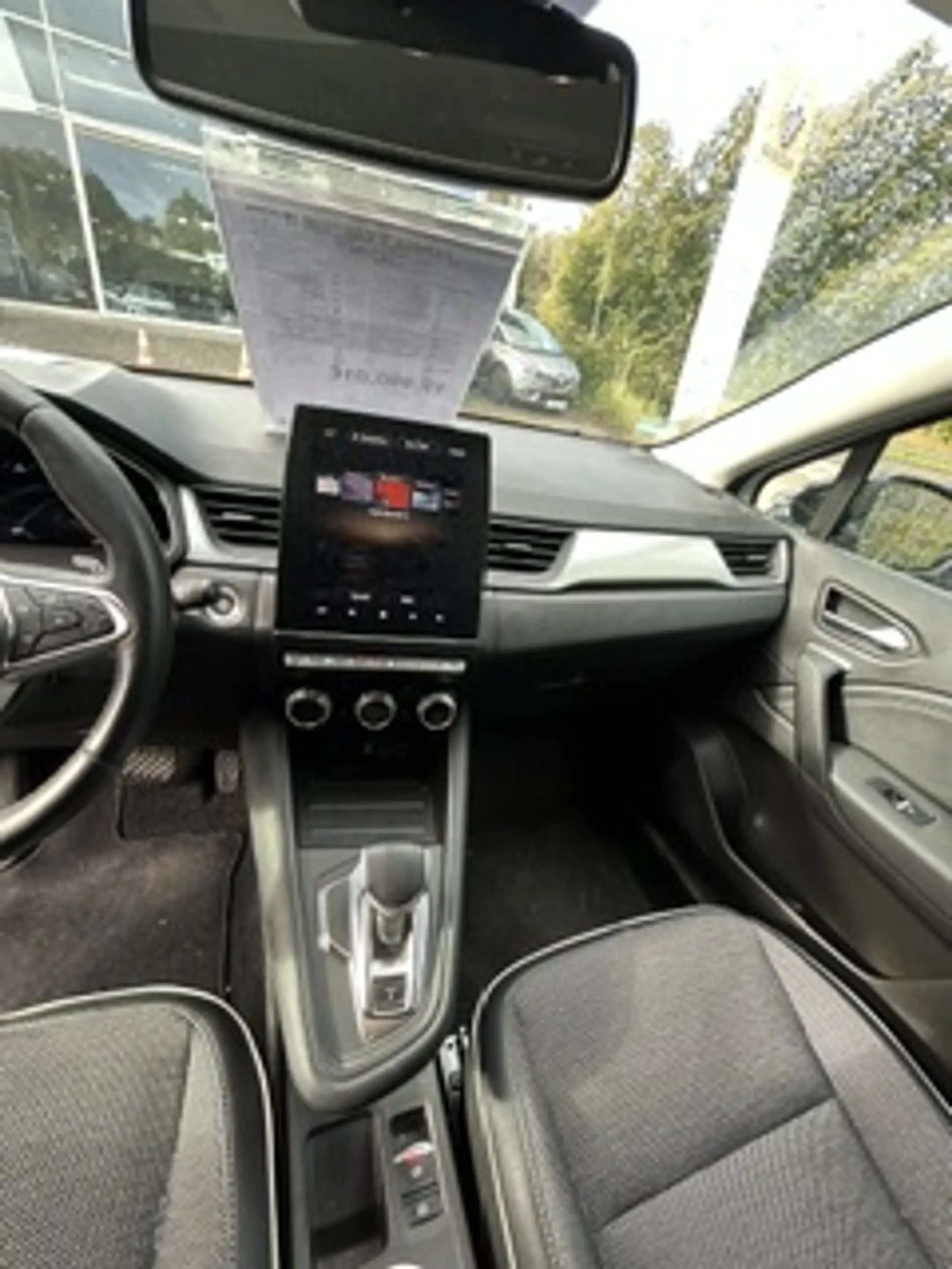Renault Captur Techno TCe140 AUTOMATIK — photo 6