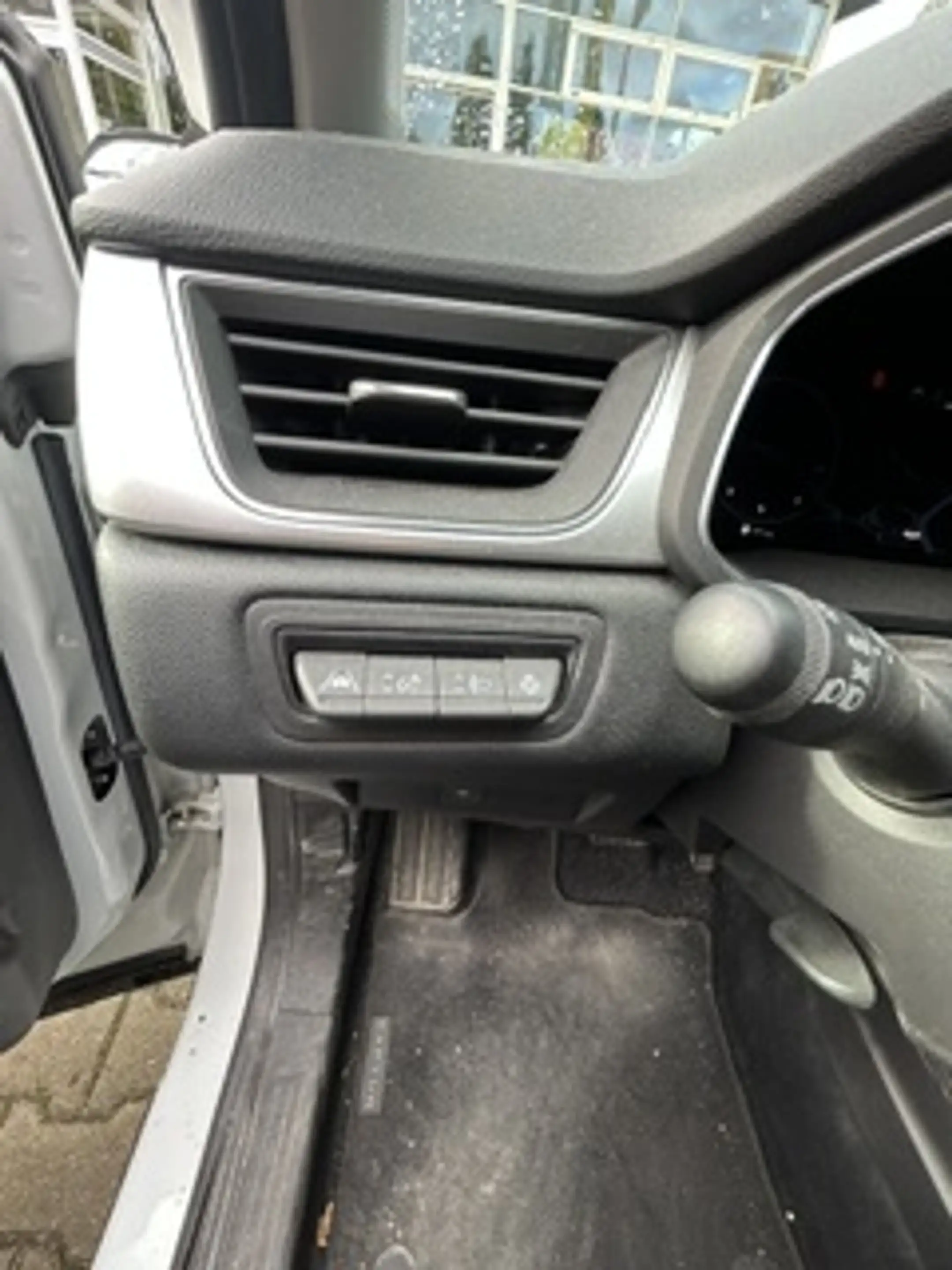 Renault Captur Techno TCe140 AUTOMATIK — photo 7