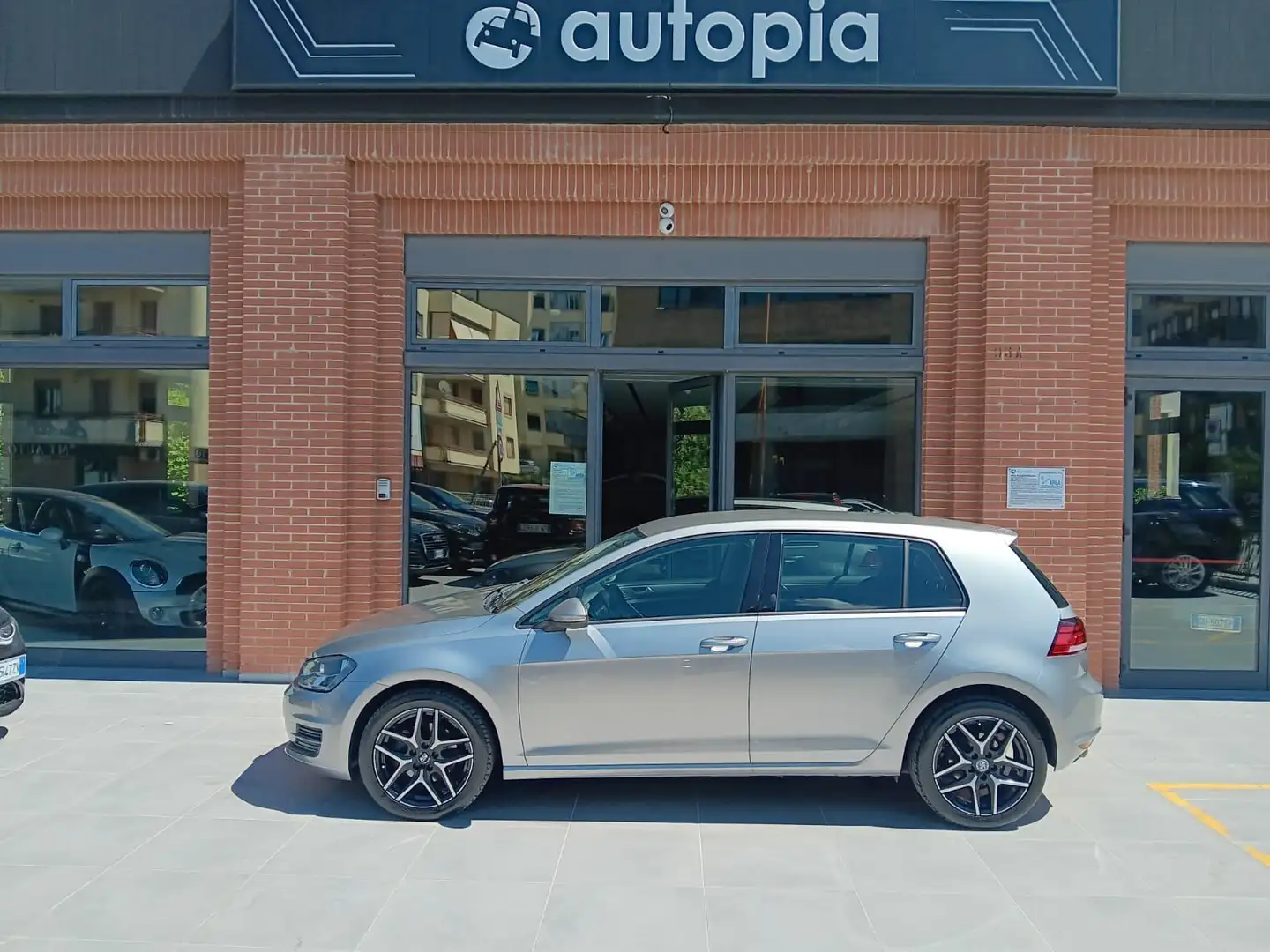 Volkswagen Golf VII 2013 5p 1.6 tdi Highline Gris - 2