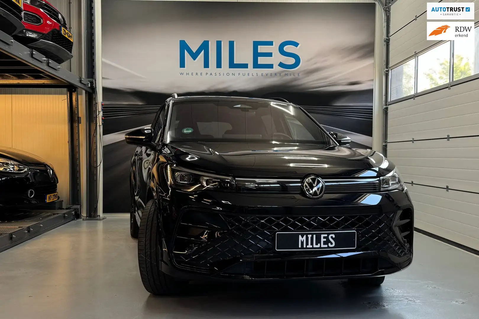 Volkswagen Tiguan 1.5 eHybrid R-Line Business Noir - 1