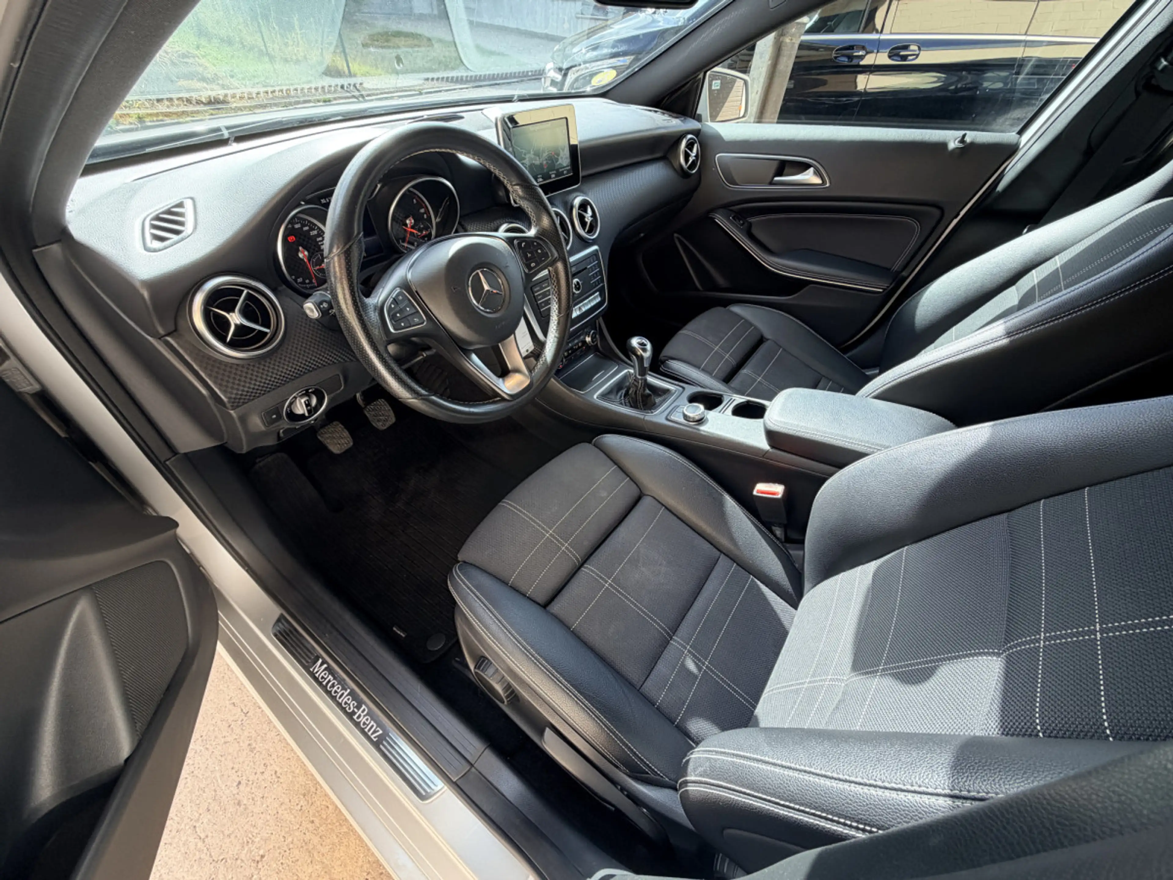 Mercedes-Benz A 200 d Urban 136cv — photo 9