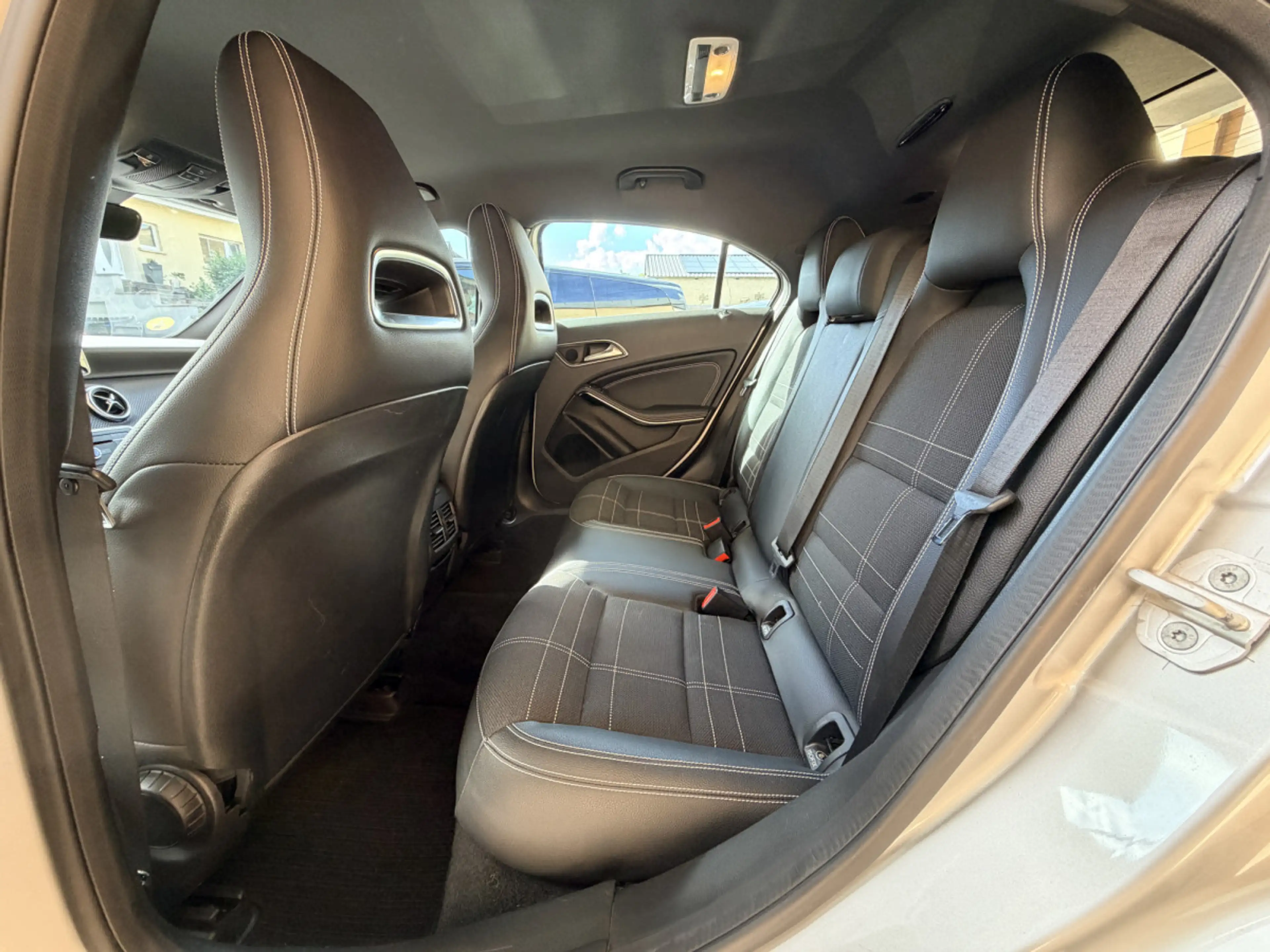 Mercedes-Benz A 200 d Urban 136cv — photo 11